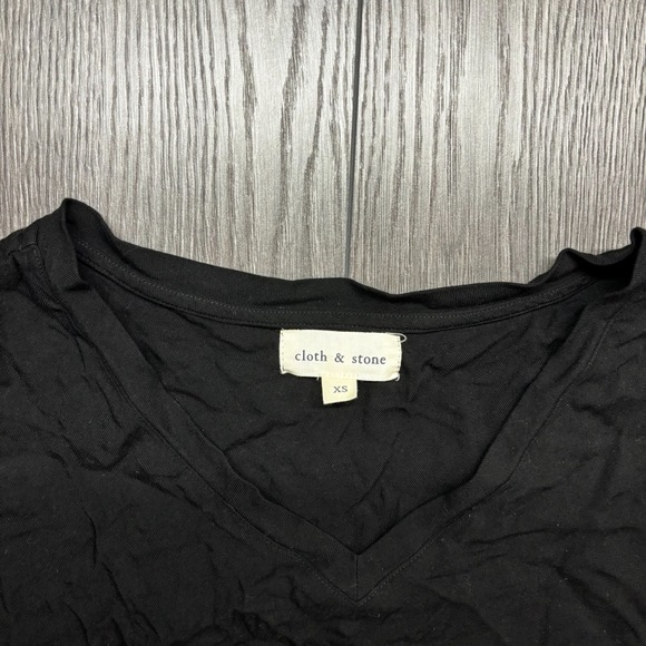 Cloth & Stone 2 Lot T Shirt Top Womens XS Black V Neck Short Sleeve Rayon - Picture 5 of 10
